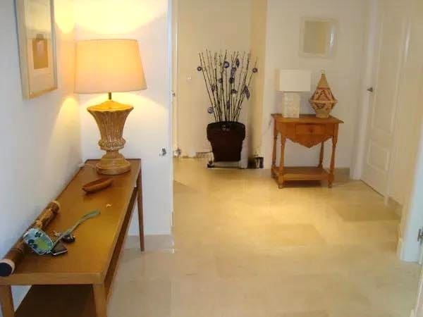 2 soveværelse Lejlighed til leje i La Alcaidesa med swimmingpool - € 1.800 (Ref: 9468792)