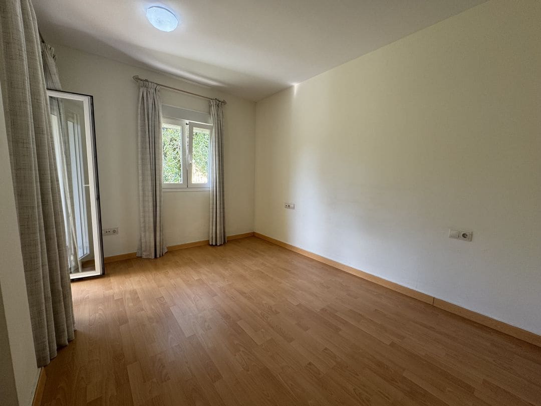 2 bedroom Apartment for sale in Pueblo Nuevo de Guadiaro with pool - € 355,000 (Ref: 9468794)