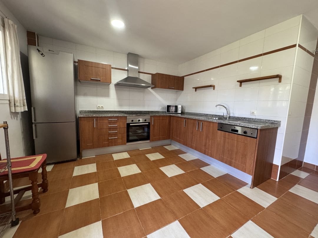 2 bedroom Apartment for sale in Pueblo Nuevo de Guadiaro with pool - € 355,000 (Ref: 9468794)