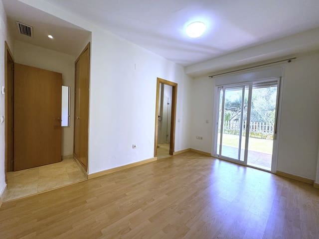 Apartamento de 2 habitaciones en Pueblo Nuevo de Guadiaro, San Roque en venta con piscina - 355.000 € (Ref: 9468794)