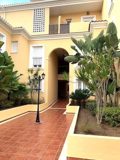 2 bedroom Apartment for sale in Pueblo Nuevo de Guadiaro with pool - € 355,000 (Ref: 9468794)