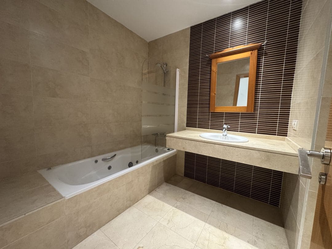 2 bedroom Apartment for sale in Pueblo Nuevo de Guadiaro with pool - € 355,000 (Ref: 9468794)