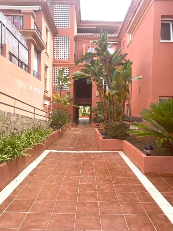 2 bedroom Apartment for sale in Pueblo Nuevo de Guadiaro with pool - € 355,000 (Ref: 9468794)