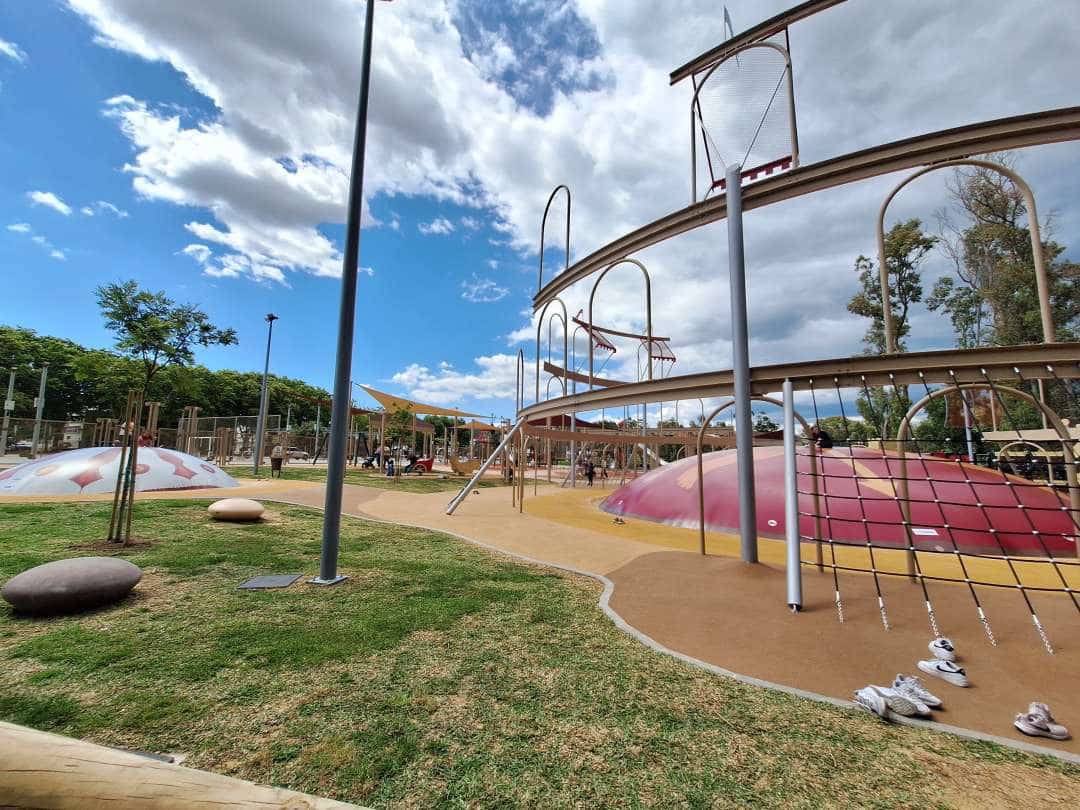 2 bedroom Apartment for sale in Pueblo Nuevo de Guadiaro with pool - € 355,000 (Ref: 9468794)