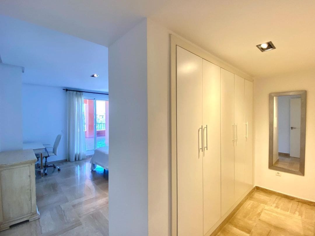 3 bedroom Flat for rent in San Roque with pool - € 1,600 (Ref: 9468796)