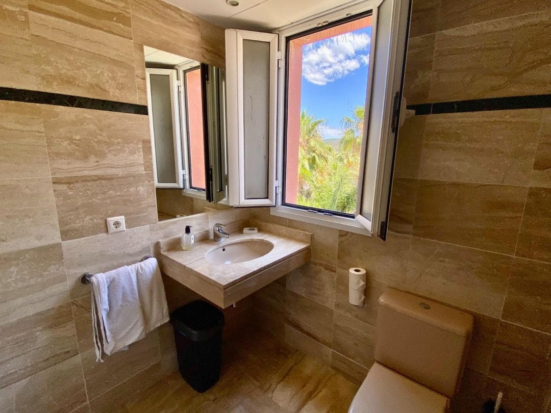 3 bedroom Flat for rent in San Roque with pool - € 1,600 (Ref: 9468796)