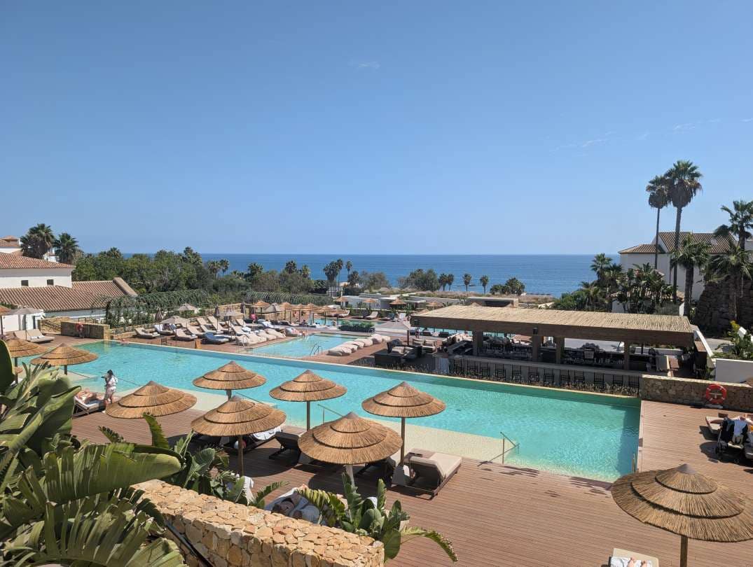 3 bedroom Flat for rent in San Roque with pool - € 1,600 (Ref: 9468796)