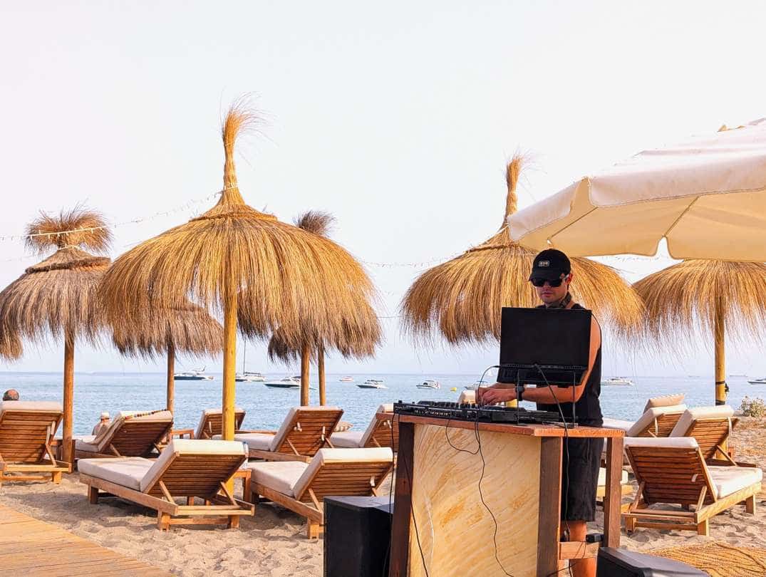 3 bedroom Flat for rent in San Roque with pool - € 1,600 (Ref: 9468796)