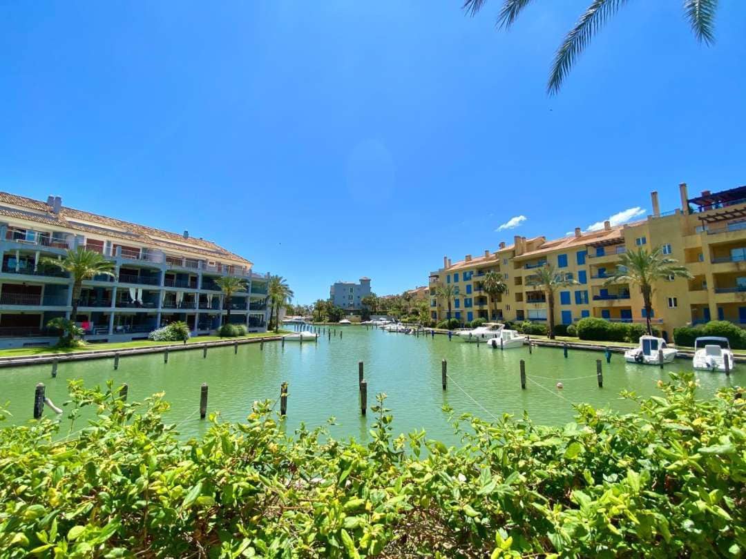 3 bedroom Flat for rent in San Roque with pool - € 1,600 (Ref: 9468796)