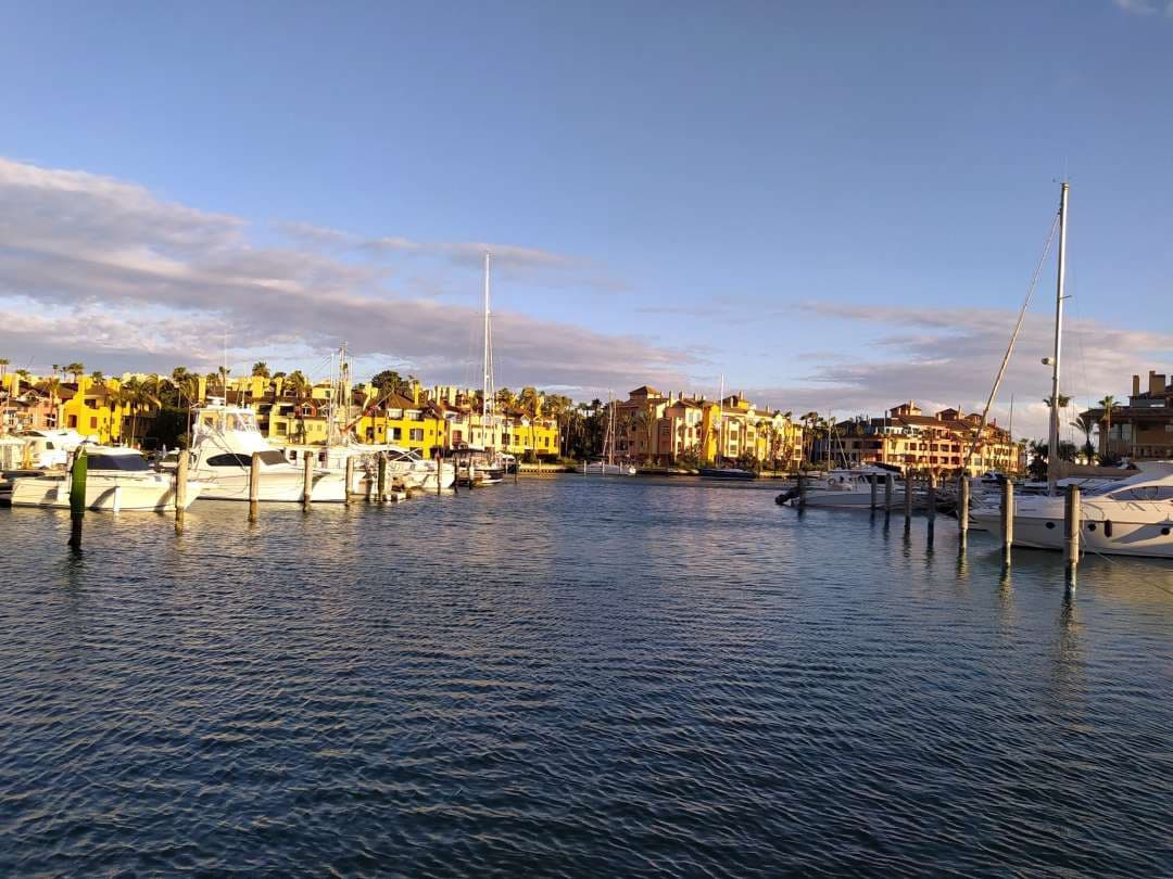 3 bedroom Flat for rent in San Roque with pool - € 1,600 (Ref: 9468796)