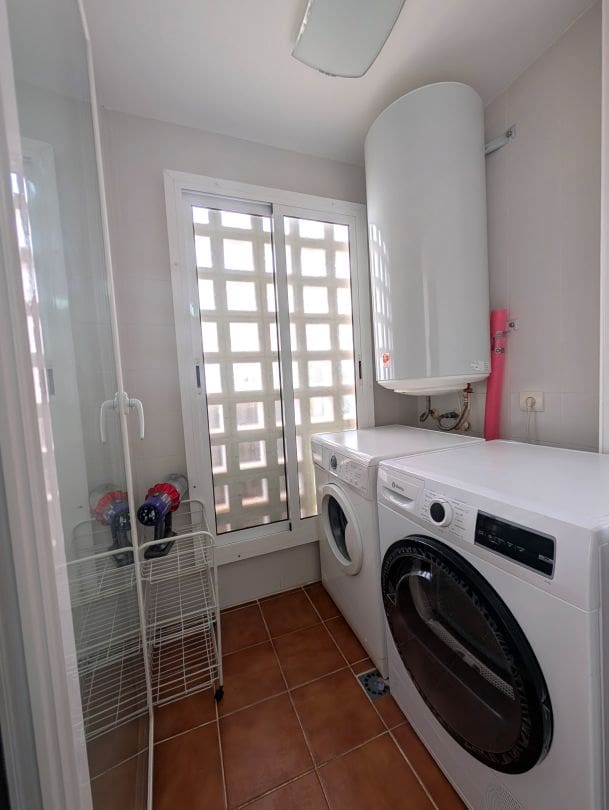 3 bedroom Apartment for sale in La Alcaidesa with pool - € 350,000 (Ref: 9468800)