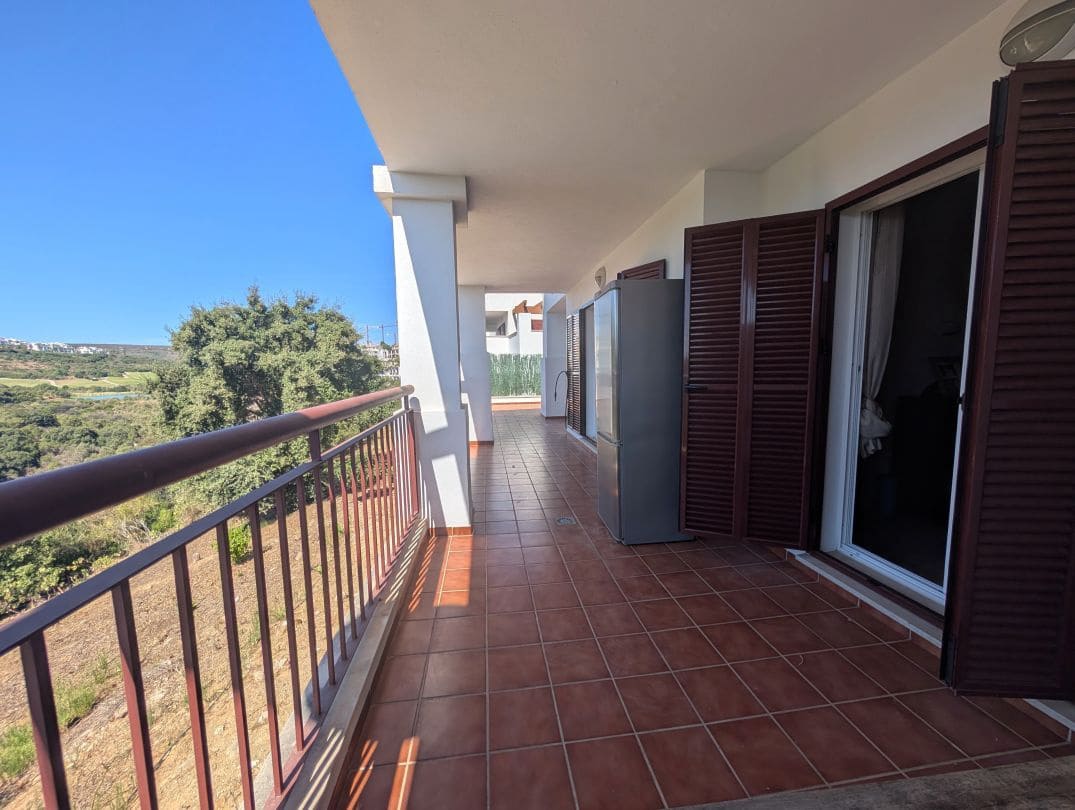 3 bedroom Apartment for sale in La Alcaidesa with pool - € 350,000 (Ref: 9468800)