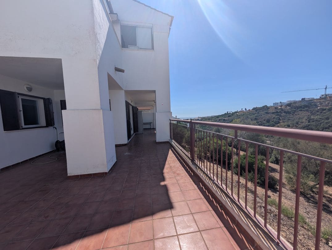 3 bedroom Apartment for sale in La Alcaidesa with pool - € 350,000 (Ref: 9468800)