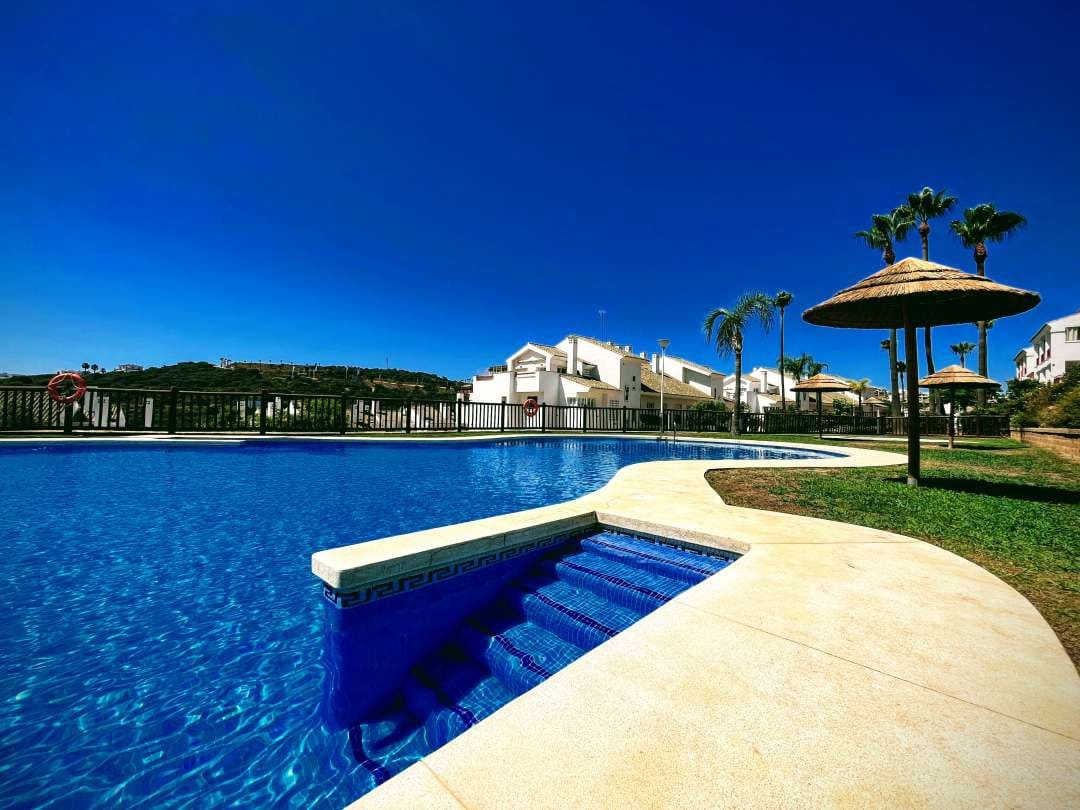3 bedroom Apartment for sale in La Alcaidesa with pool - € 350,000 (Ref: 9468800)