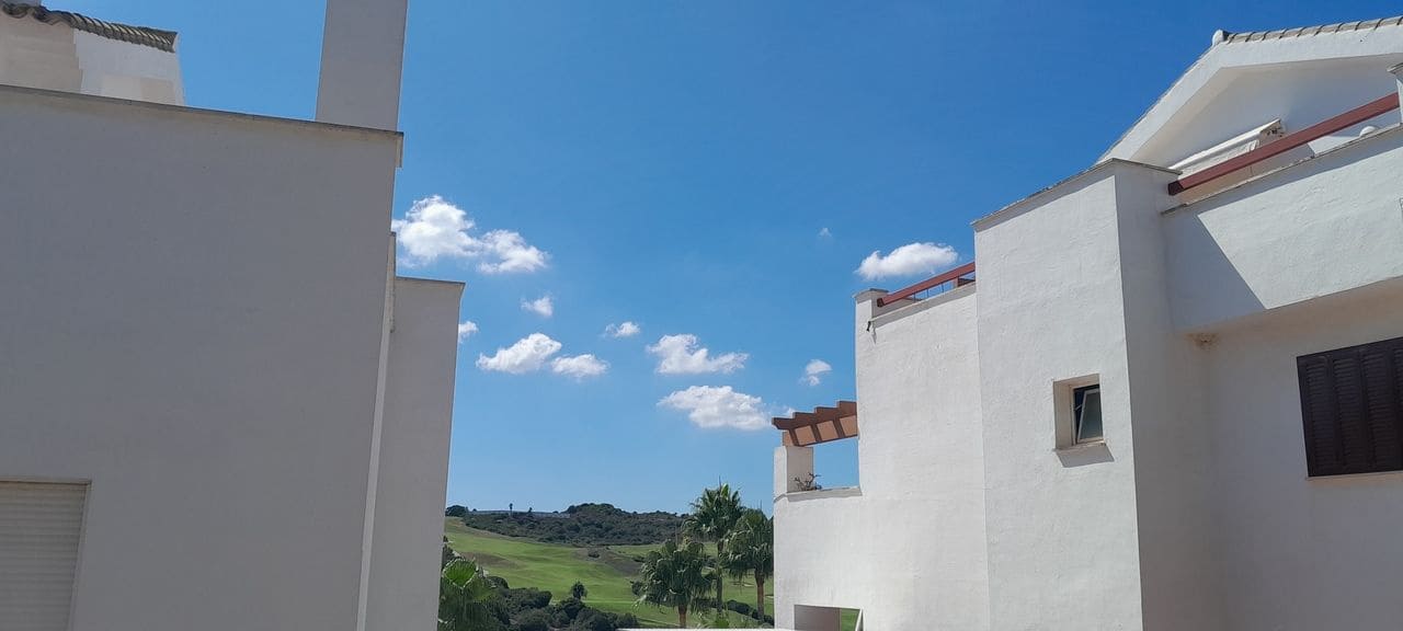 3 bedroom Apartment for sale in La Alcaidesa with pool - € 350,000 (Ref: 9468800)