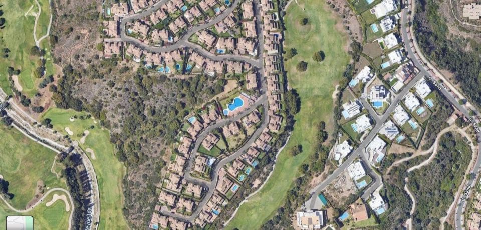 3 bedroom Villa for sale in Marbella with pool - € 1,000,000 (Ref: 9468801)