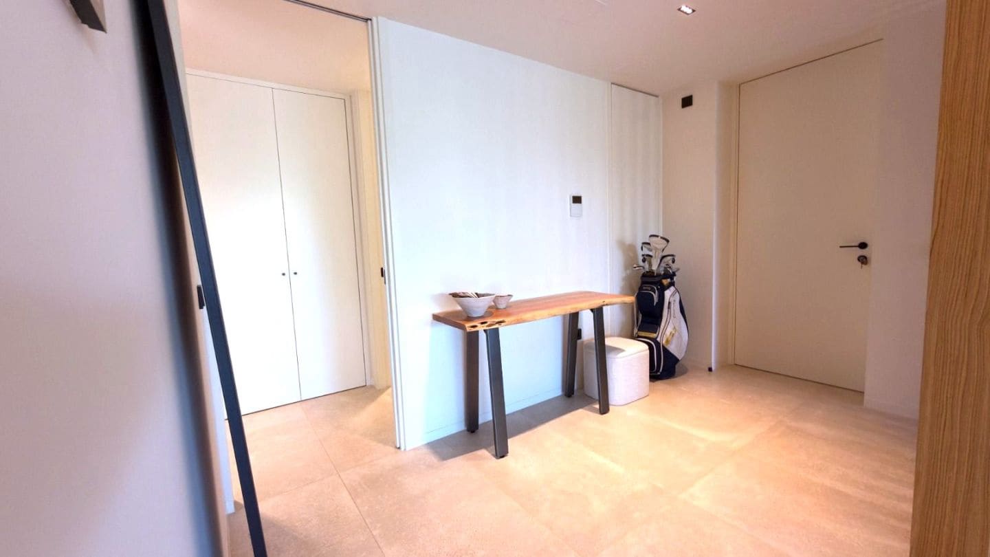 2 bedroom Flat for sale in Sotogrande with pool - € 900,000 (Ref: 9468802)