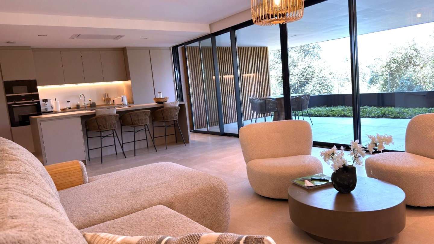 2 bedroom Flat for sale in Sotogrande with pool - € 900,000 (Ref: 9468802)