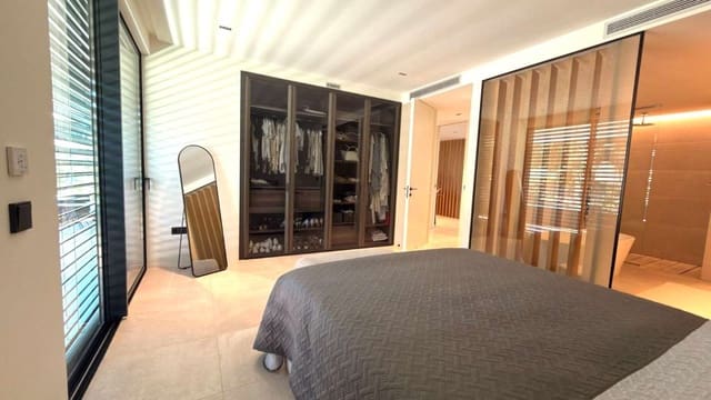 2 bedroom Flat for sale in Sotogrande Alto, San Roque with pool - € 900,000 (Ref: 9468802)