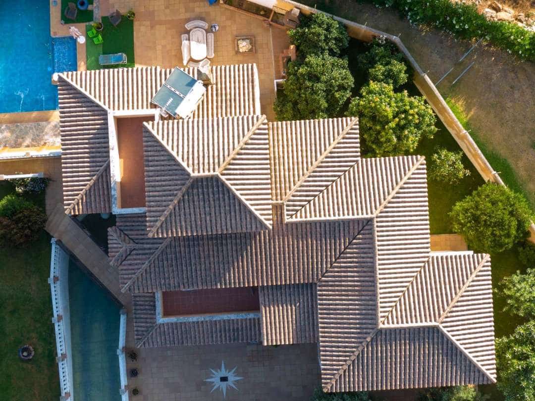 5 bedroom Villa for sale in La Linea de la Concepcion - € 875,000 (Ref: 9468804)