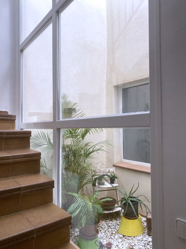 5 soveværelse Semi-Rækkehus til salg i La Linea de la Concepcion med swimmingpool - € 470.000 (Ref: 9468805)