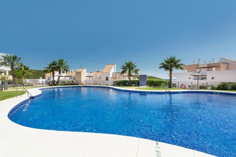 3 bedroom Apartment for sale in La Alcaidesa - € 299,000 (Ref: 9468806)