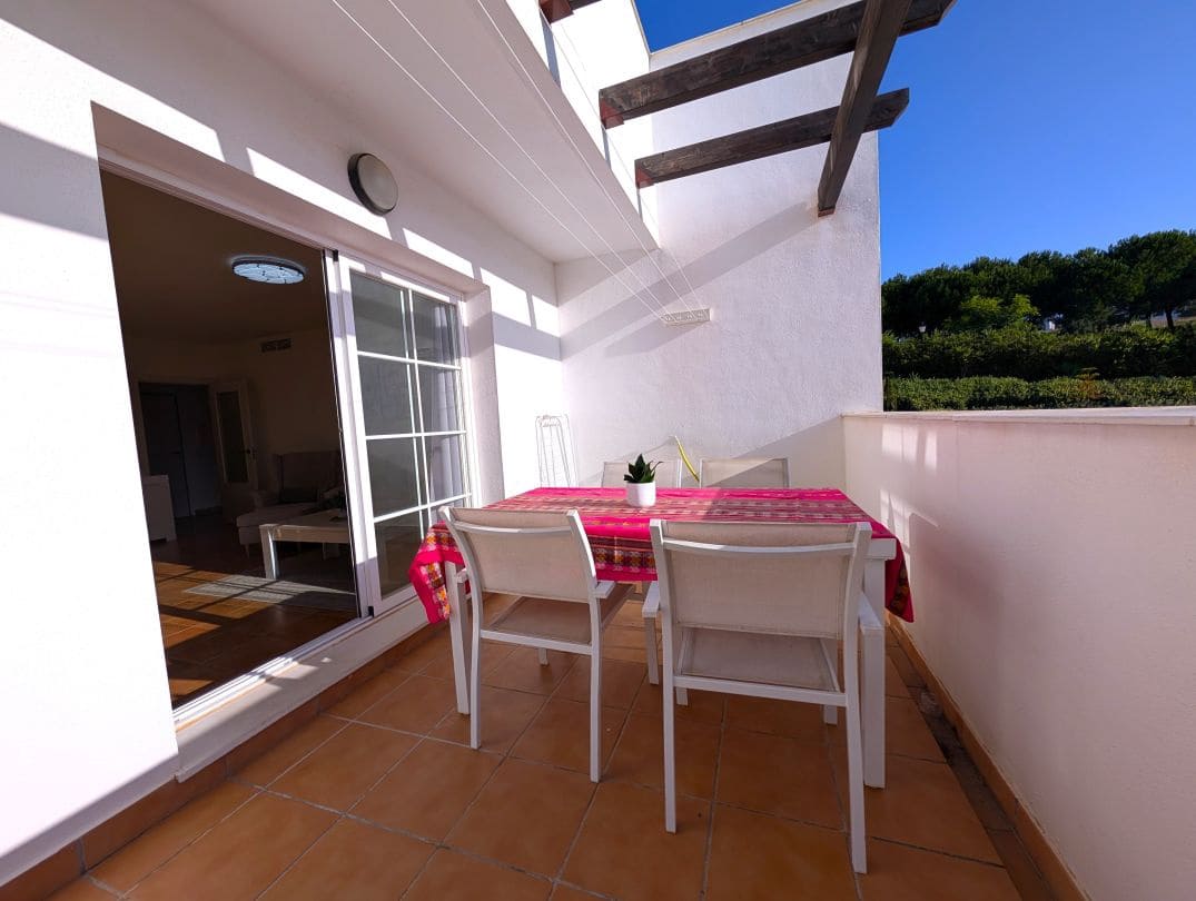 3 bedroom Apartment for sale in La Alcaidesa - € 299,000 (Ref: 9468806)