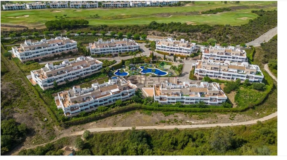 3 bedroom Apartment for sale in La Alcaidesa - € 299,000 (Ref: 9468806)