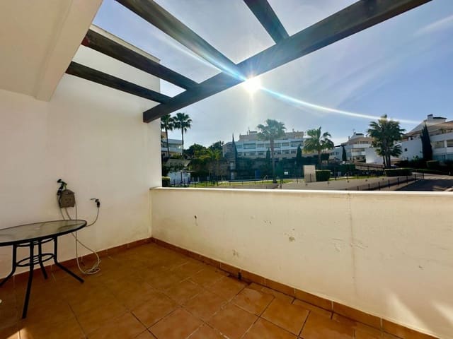 3 quarto Apartamento para venda em La Alcaidesa com piscina - 290 000 € (Ref: 9468808)