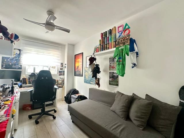 3 quarto Apartamento para venda em La Alcaidesa com piscina - 290 000 € (Ref: 9468808)