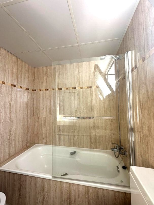 3 bedroom Flat for sale in La Alcaidesa with pool - € 290,000 (Ref: 9468808)