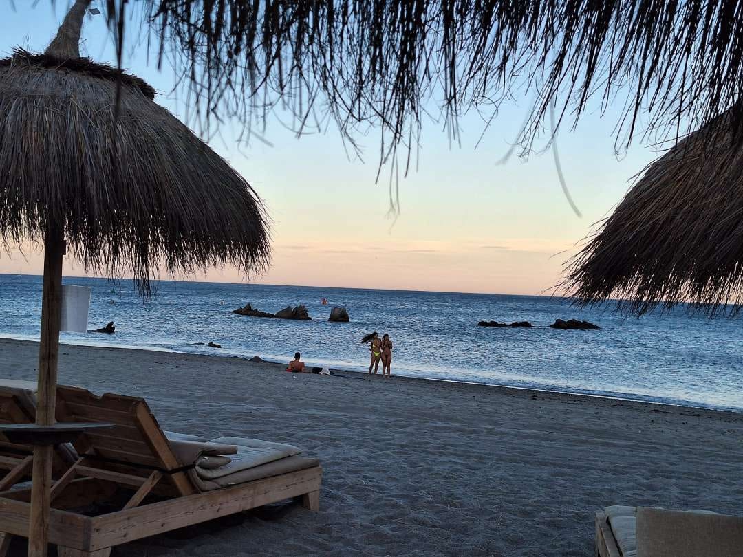 3 bedroom Flat for sale in La Alcaidesa with pool - € 290,000 (Ref: 9468808)