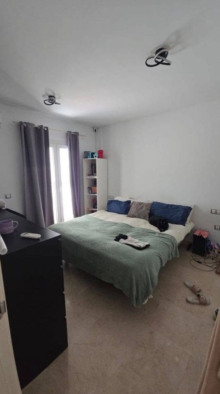 Pareado de 3 habitaciones en La Línea de la Concepción en venta con piscina - 290.000 € (Ref: 9478918)