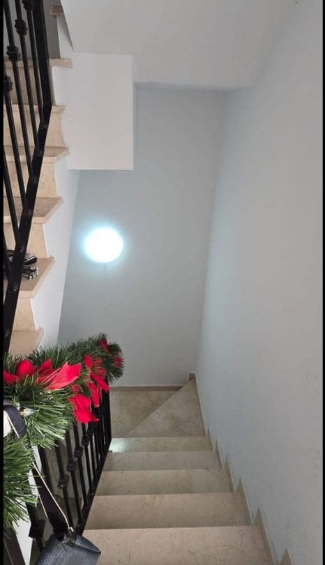 Pareado de 3 habitaciones en La Línea de la Concepción en venta con piscina - 290.000 € (Ref: 9478918)