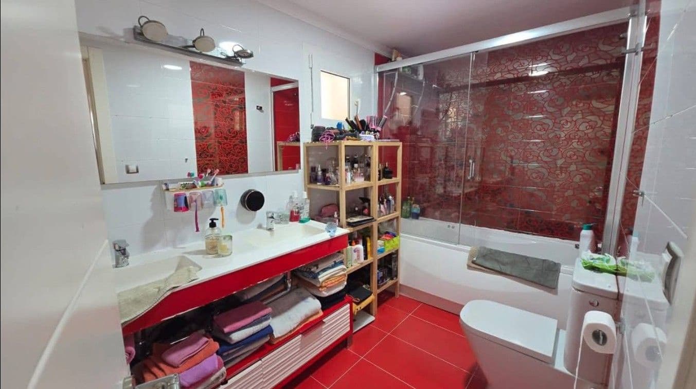 Pareado de 3 habitaciones en La Línea de la Concepción en venta con piscina - 290.000 € (Ref: 9478918)