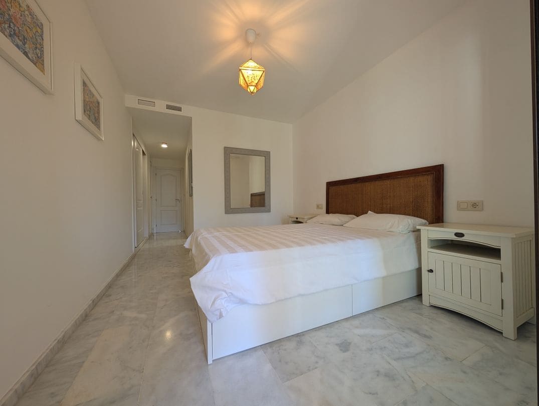 2 camera da letto Appartamento da affittare in La Alcaidesa con piscina - 1.300 € (Rif: 9491450)