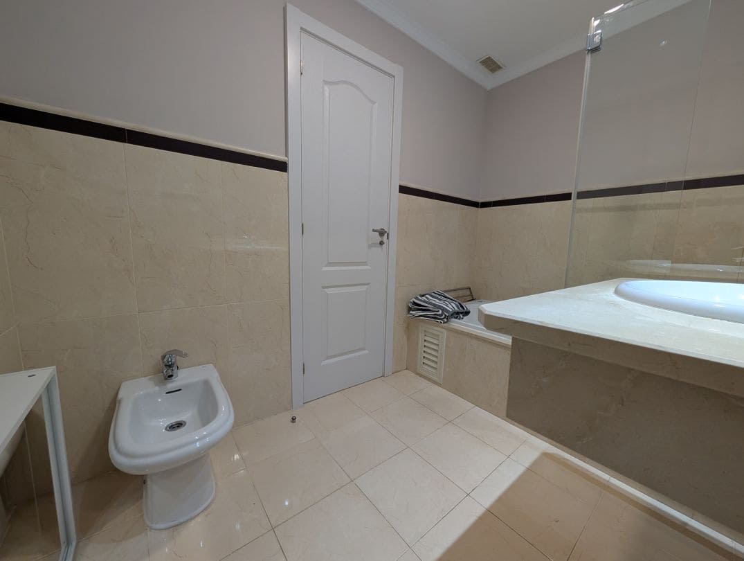 2 camera da letto Appartamento da affittare in La Alcaidesa con piscina - 1.300 € (Rif: 9491450)