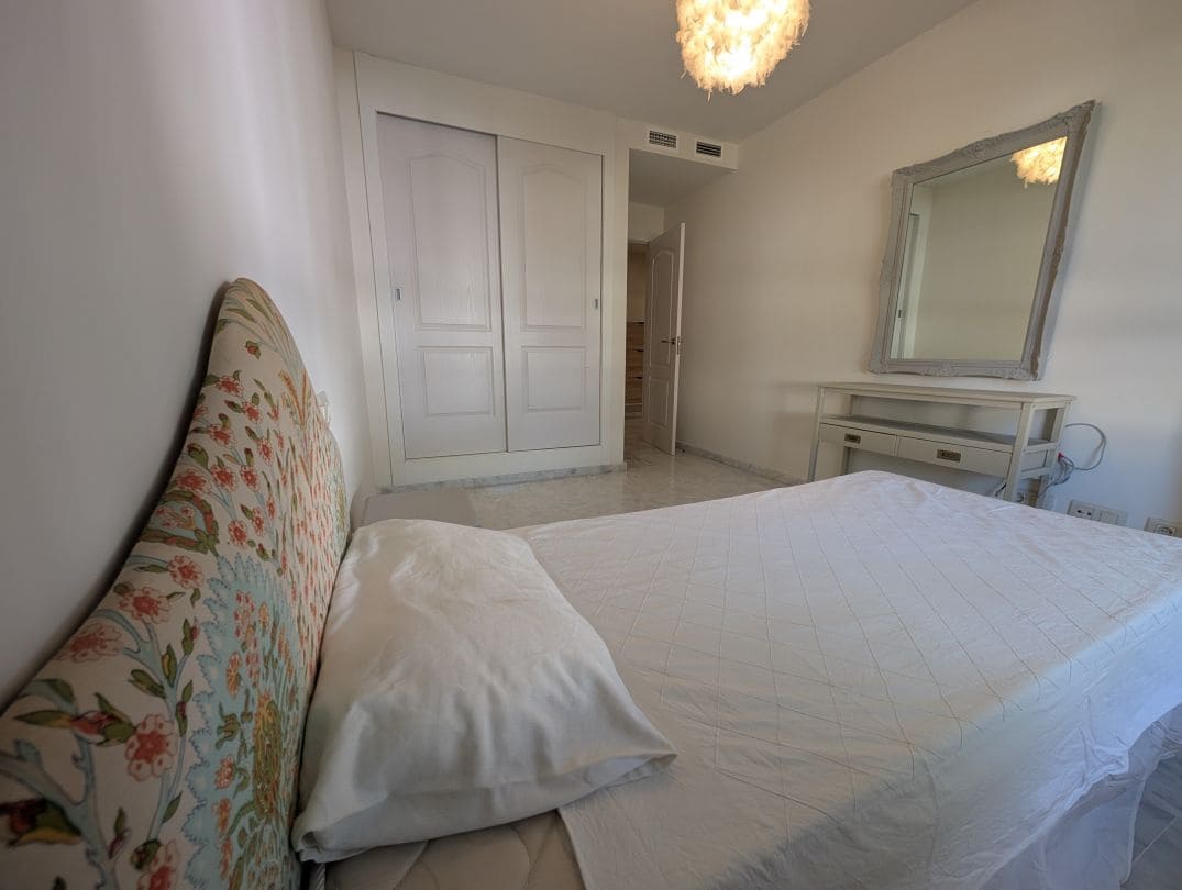 2 camera da letto Appartamento da affittare in La Alcaidesa con piscina - 1.300 € (Rif: 9491450)