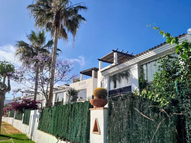 2 bedroom Flat for rent in La Alcaidesa with pool - € 1,300 (Ref: 9491450)