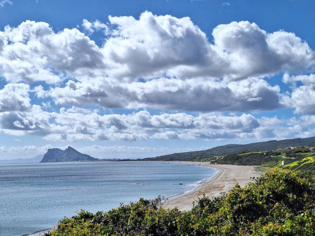 3 bedroom Apartment for sale in La Linea de la Concepcion - € 576,000 (Ref: 9502672)