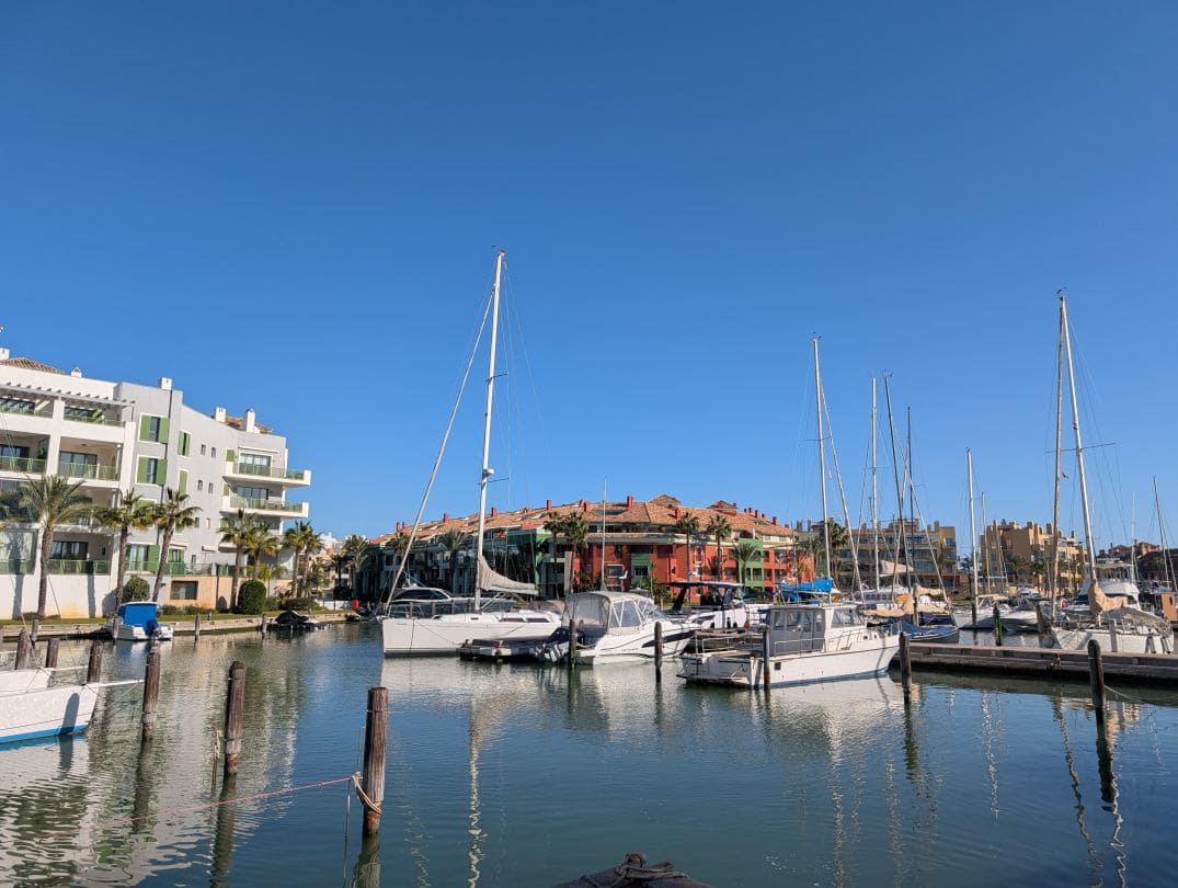 2 Zimmer Wohnung zu vermieten in Sotogrande - 2.000 € (Ref: 9535363)