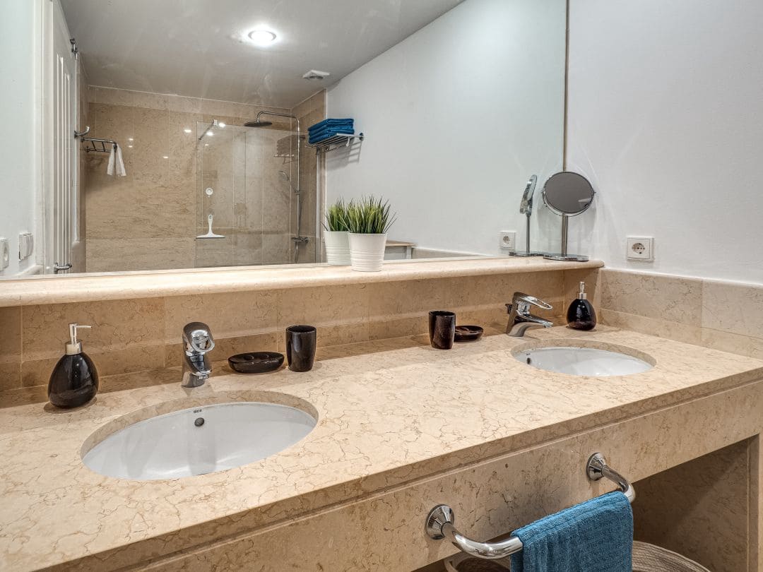 2 Zimmer Wohnung zu vermieten in Sotogrande - 2.000 € (Ref: 9535363)