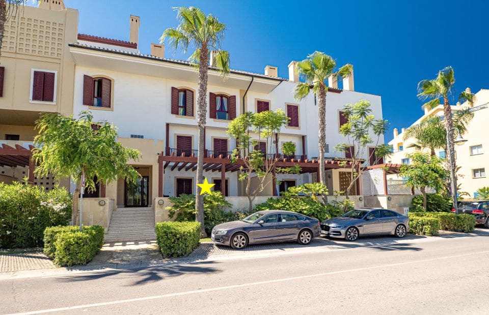 2 Zimmer Wohnung zu vermieten in Sotogrande - 2.000 € (Ref: 9535363)