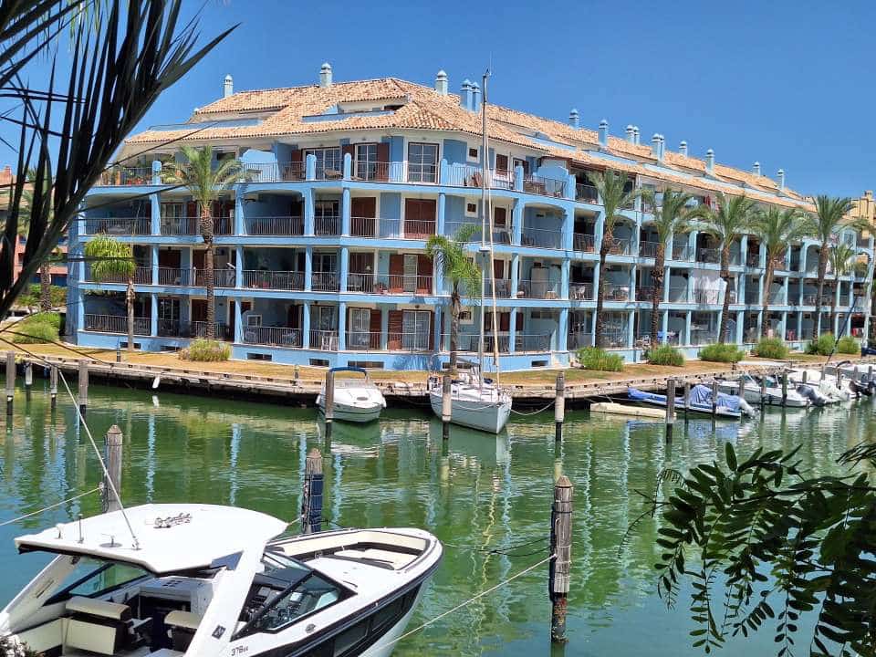 2 Zimmer Wohnung zu vermieten in Sotogrande - 2.000 € (Ref: 9535363)