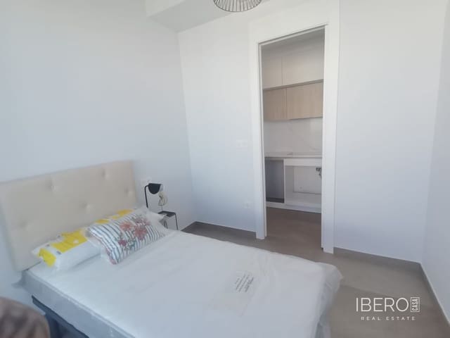 Apartment for sale in Playa de los Locos, Torrevieja with garage - € 425,000 (Ref: 9605371)