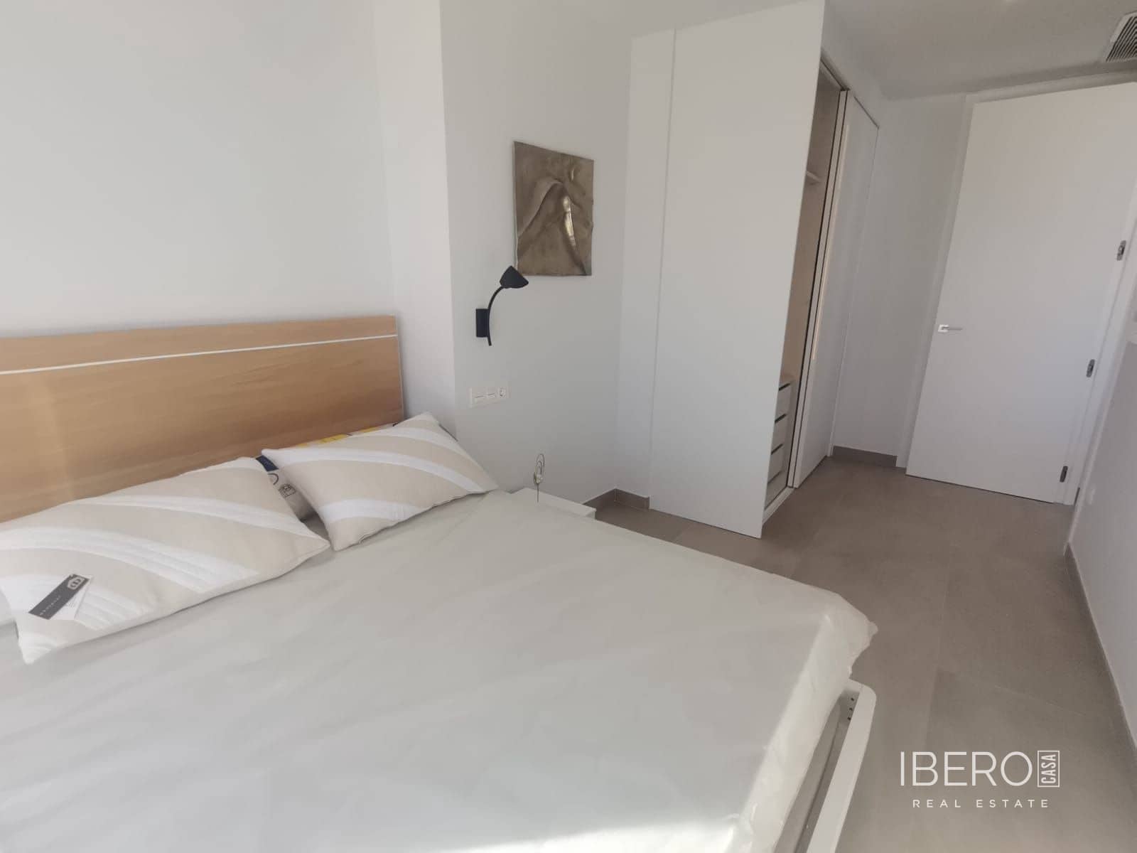 Apartment for sale in Torrevieja with garage - € 425,000 (Ref: 9605371)