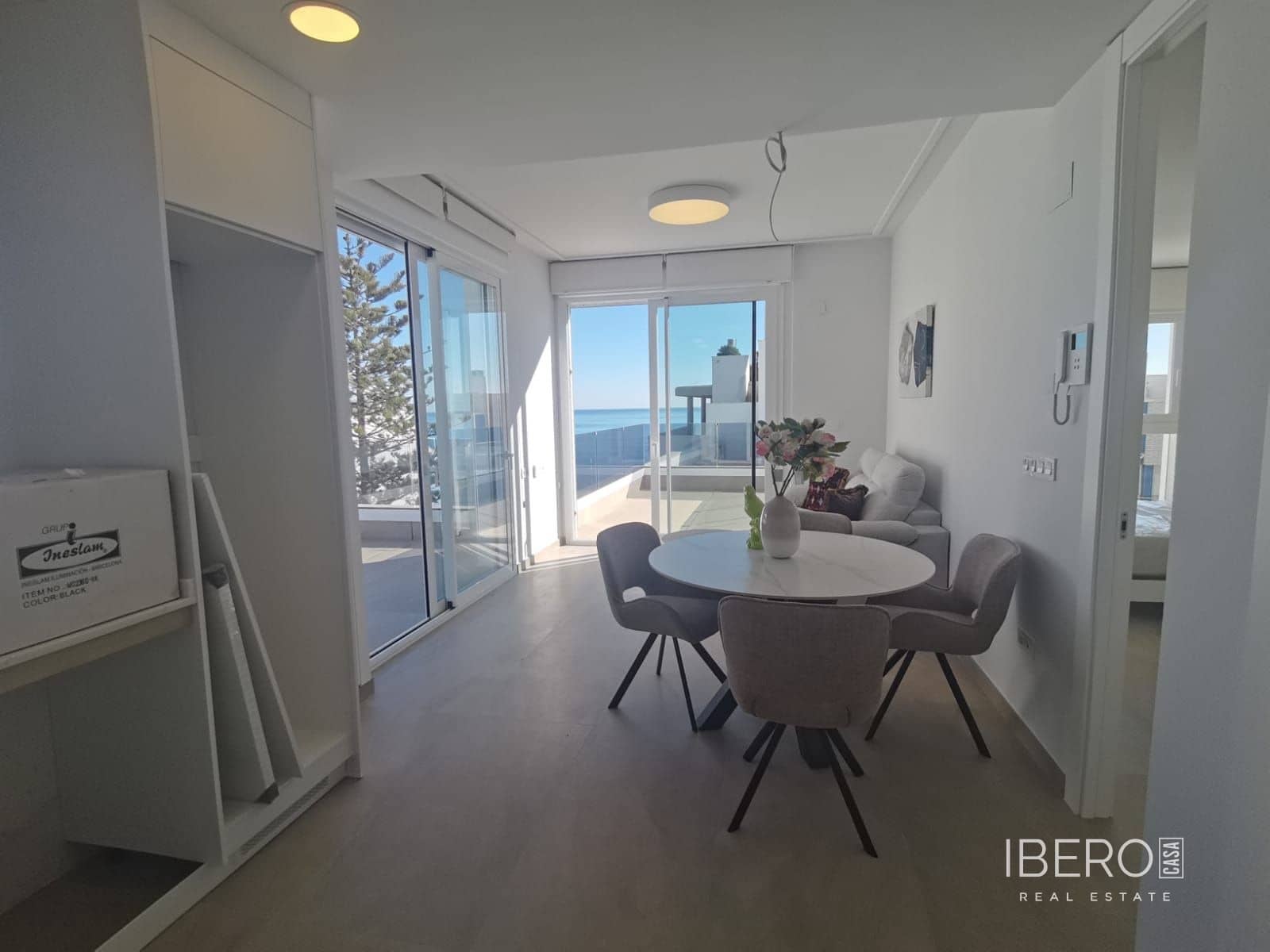 Apartment for sale in Torrevieja with garage - € 425,000 (Ref: 9605371)