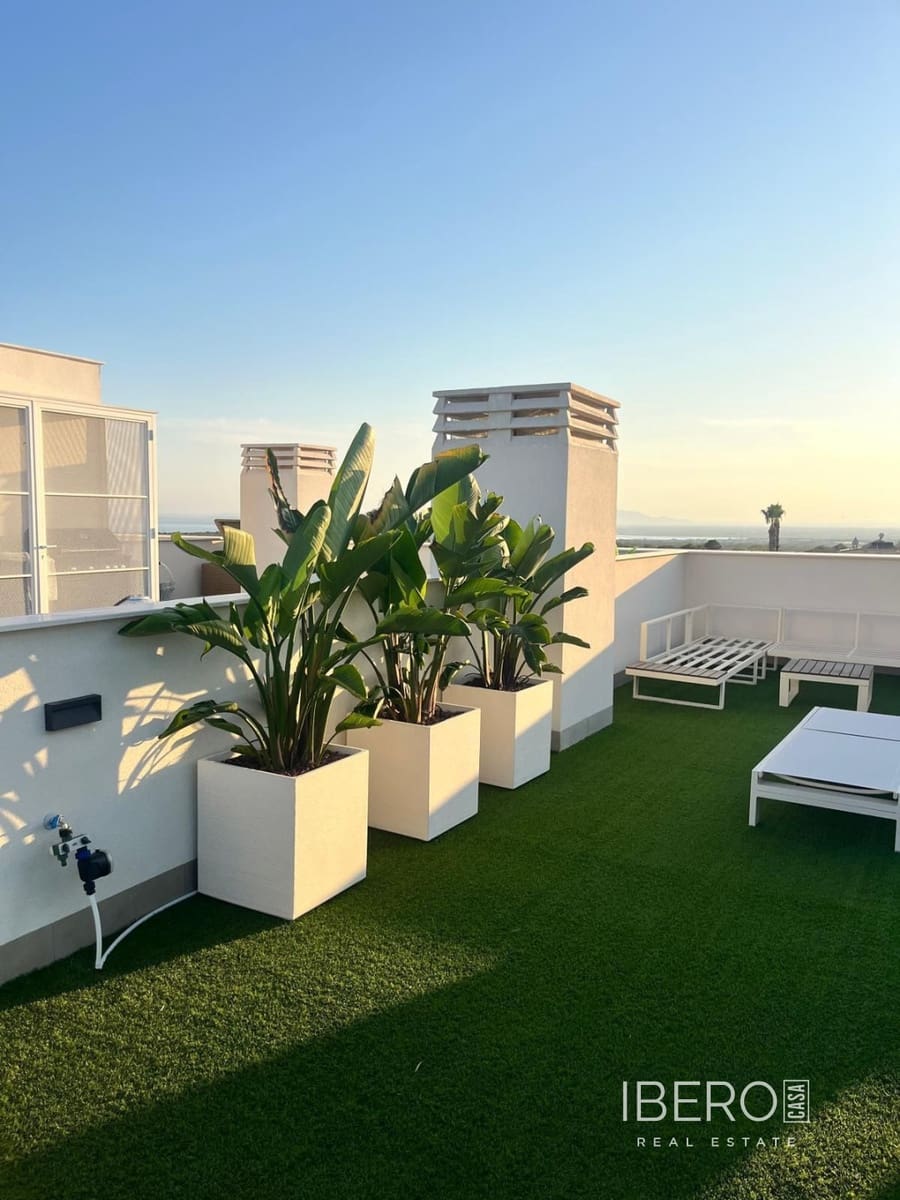 Lejlighed til salg i Gran Alacant med garage - € 399.000 (Ref: 9605372)