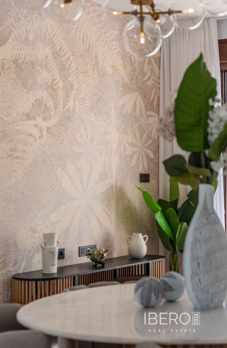 Lägenhet till salu i Torrevieja med garage - 285 000 € (Ref: 9605391)