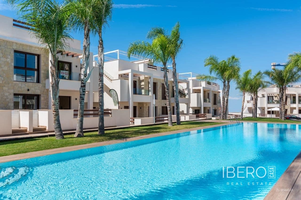 Lägenhet till salu i Torrevieja med garage - 285 000 € (Ref: 9605391)